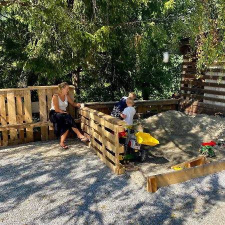 Urscheler Σαλέ *